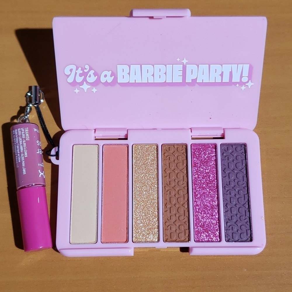 NWT- Barbie Mini Pallette w Butter Gloss- Its a Barbie Party - Picture 4 of 4